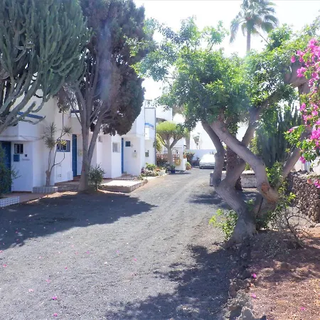 Maison Au Centre Avec Vue Mer Et A 50 M De La Plage